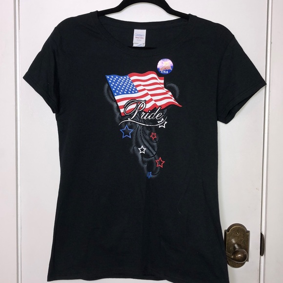 Gildan Tops - NWOT Gildan heavy cotton black tee shirt size Med